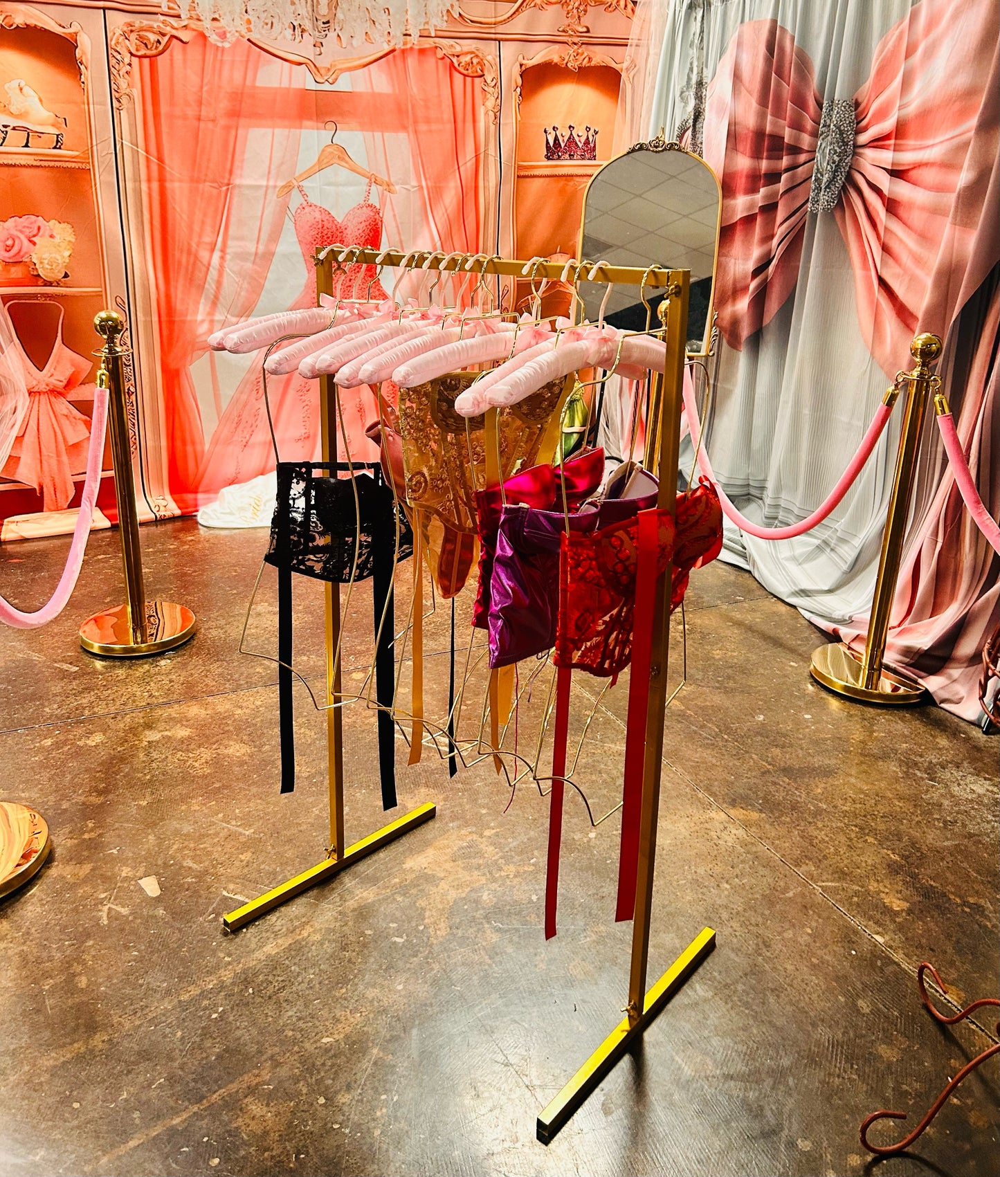 Servicios & Experiencias. Mobile Store Boutique - Renta para Eventos